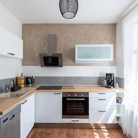 2 Bedrooms Apt Near Wenceslas Sq Prag Exteriör bild