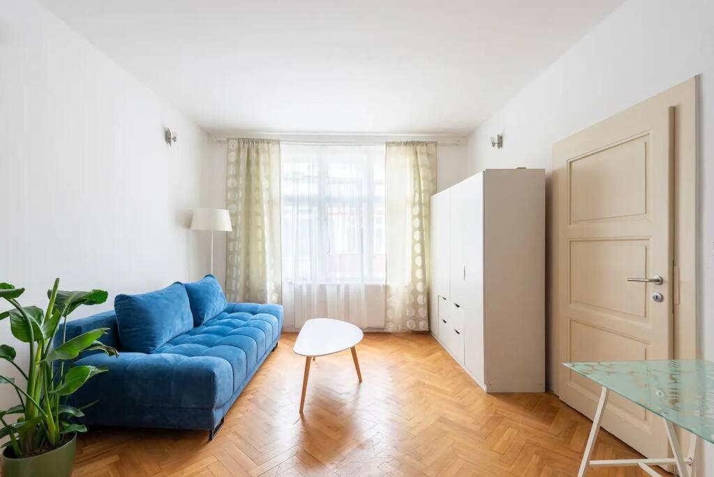 2 Bedrooms Apt Near Wenceslas Sq Prag Exteriör bild