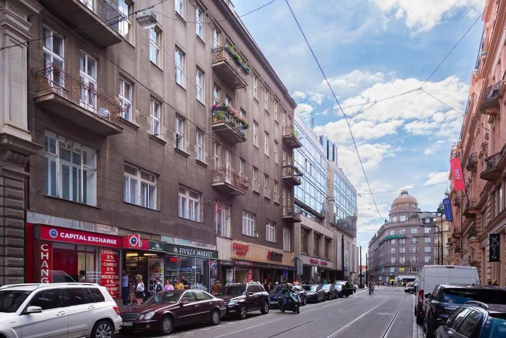 2 Bedrooms Apt Near Wenceslas Sq Prag Exteriör bild